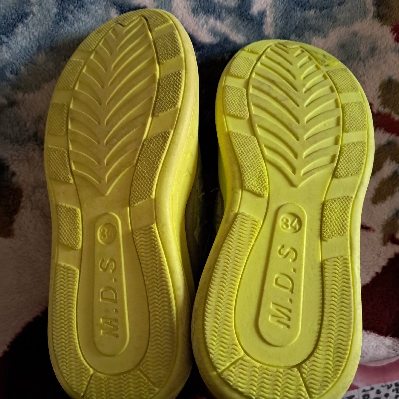 کفش نونو سایز ۳۴