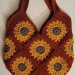 کیف دستی قلاب‌بافی آفتابگردان – رنگ پاییزی خاص و دست‌ساز 🌻