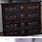 فروش تخت سفارشی به همراه آینه.