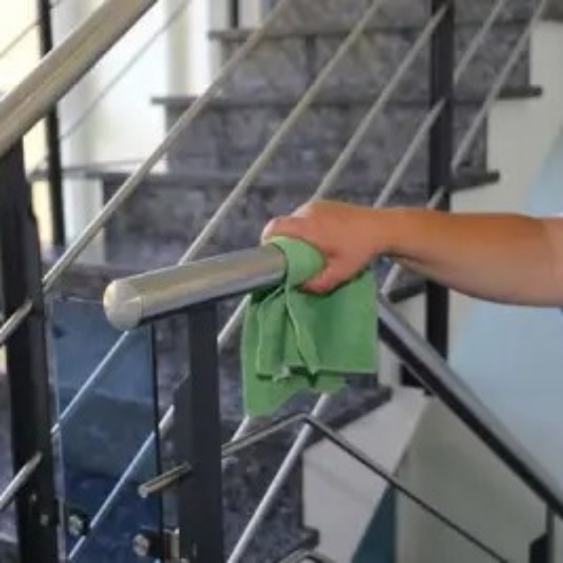 نظافت منزل و راه پله