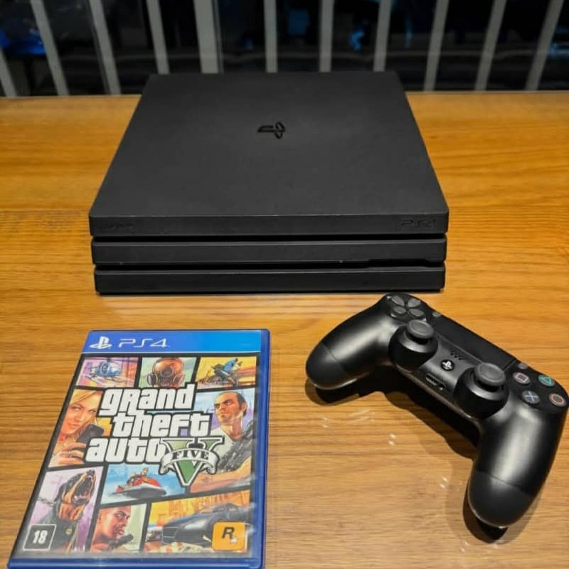 خریدار Ps4 slim fat Poro حتی بدون کارتن