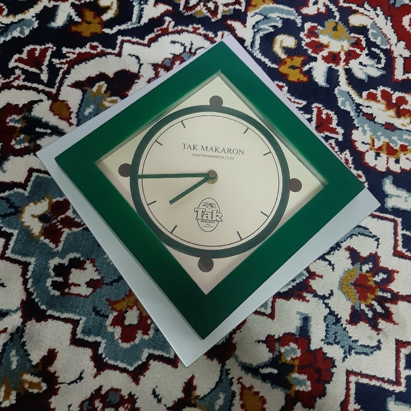 ساعت دیواری نو تمیز