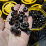 روغن زیتون زیتون کنسروی  و رب انار