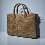 کیف دوشی زنانه با چرم طبیعی