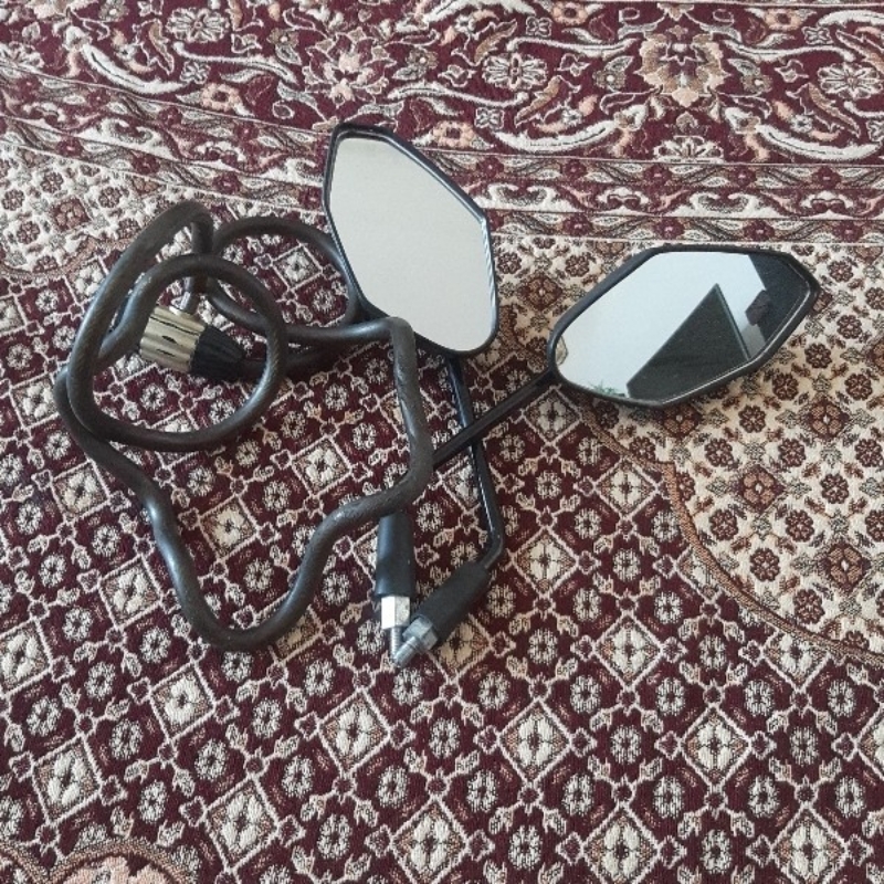 اینه قفل