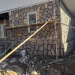 اجرای سنگ لاشه نما ویلا کف
