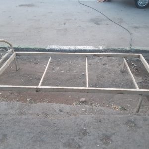 تخت آهنی یکنفره