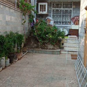 خانه ویلایی همراه با یک مغازه ‌در‌بهترین‌منطقه‌‌فروشی