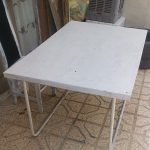 میز آهنی تاشو