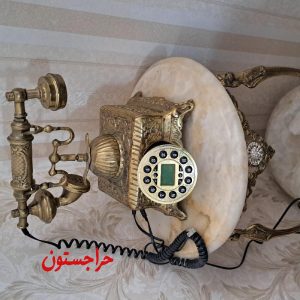 میز خاطره و سماور و دکوری های روش برنز و نیز تلفن و و تلفن برنز