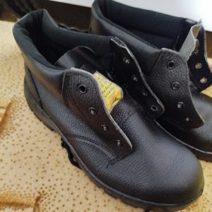 کفش ایمنی و کار