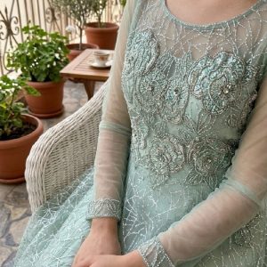 لباس مجلسی زنانه کارشده، بسیار شیک و تمیز