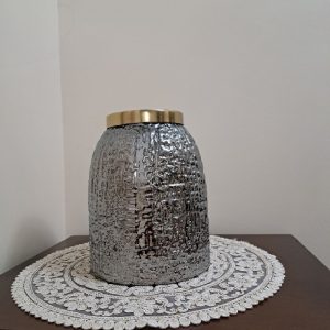 گلدون نقره ای