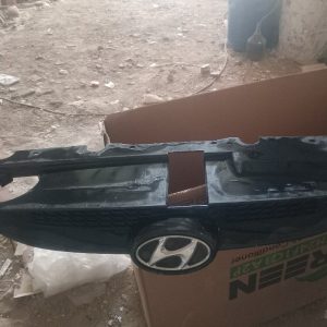 جلو پنجره هیوندا توسان